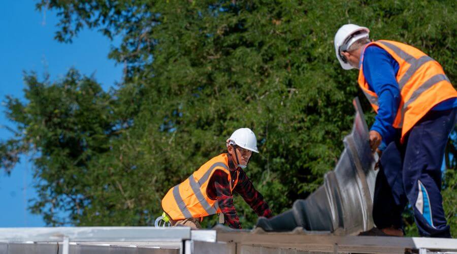 Professional residential roofers in Garden City, IA